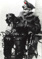 Adolf Galland, Kommodore Jagdgeschwader 26, Reprofoto mit ebensolcher Widmung samt Unterschrift. Maße 12,5 x 17,5cm
