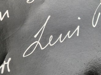 Leni Riefenstahl, eigenhändige Unterschrift auf REPRO Pressefoto  19 x 20cm. Dazu 5 weitere REPRO Pressefotos je etwa DIN A4