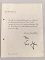 Helmut Kohl, Bundeskanzler. Eigenhändige Unterschrift auf offiziellem Briefpapier des Bundeskanzleramts, mit Umschlag, Bonn März 1983, gelocht, guter Zustand
