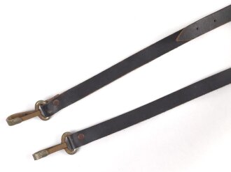 Trageriemen aus dunkelbraunem Leder, vermutlich für eine Rot Kreuz Tasche oder ähnliches