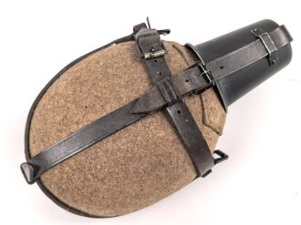 Labeflasche für Sanitätsmaterial der Wehrmacht. CFL 39 durchgestempelt