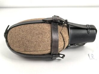 Labeflasche für Sanitätsmaterial der Wehrmacht. CFL 39 durchgestempelt