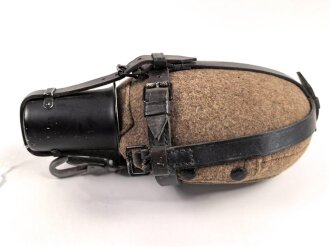Labeflasche für Sanitätsmaterial der Wehrmacht. CFL 39 durchgestempelt