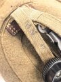 Feldflasche Wehrmacht, die Belederung unten an der Niete geklebt