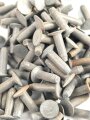 Konvolut eiserne Nieten aus Wehrmachtsbeständen. Am Teller 9mm Durchmesser, Gesamtlänge 15,7mm. Sie erhalten 90 Stück