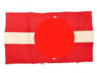 Armbinde für Angehörige der Hitler Jugend. getragenes Stück mit RZM Etikett, das Hakenkreuz gewebt