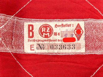 Armbinde für Angehörige der Hitler Jugend. getragenes Stück mit RZM Etikett, das Hakenkreuz gewebt