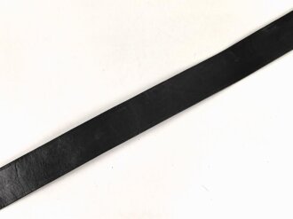Koppelriemen für Angehörige von Parteiverbänden. Schwarzes Leder, Gesamtlänge 105cm