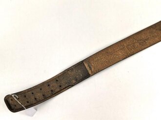 Koppelriemen für Angehörige von Parteiverbänden. Schwarzes Leder, Gesamtlänge 105cm