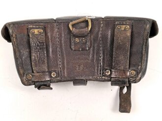 1.Weltkrieg , Patronentasche für Berittene, datiert 1915. getragenes Stück in gutem Zustand