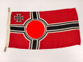 Kriegsmarine, Reichskriegsflagge in der kleinen Ausführung für U-Boote. Markiert " Kr. Fl. 50 x 85" . Guter Zustand