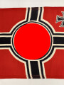 Kriegsmarine, Reichskriegsflagge in der kleinen Ausführung für U-Boote. Markiert " Kr. Fl. 50 x 85" . Guter Zustand