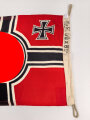 Kriegsmarine, Reichskriegsflagge in der kleinen Ausführung für U-Boote. Markiert " Kr. Fl. 50 x 85" . Guter Zustand