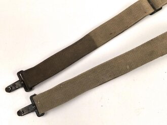 Jugoslawien nach 1945, Trageriemen für Feldfernsprecher 33 die von der jugoslawischen Armee nach dem Krieg weitergeführt wurrden. Praktischerweise wurde hier gleich der Erdspieß mitgeführt.