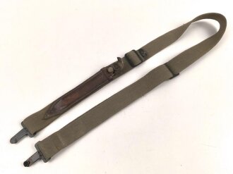 Jugoslawien nach 1945, Trageriemen für Feldfernsprecher 33 die von der jugoslawischen Armee nach dem Krieg weitergeführt wurrden. Praktischerweise wurde hier gleich der Erdspieß mitgeführt.