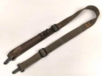 Jugoslawien nach 1945, Trageriemen für Feldfernsprecher 33 die von der jugoslawischen Armee nach dem Krieg weitergeführt wurrden. Praktischerweise wurde hier gleich der Erdspieß mitgeführt.