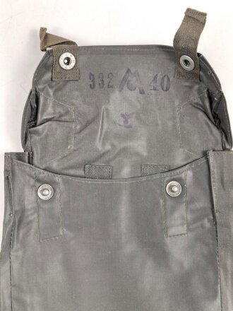 Tasche für eine Gasplane der Wehrmacht. Gummierte Ausführung, sehr guter Zustand