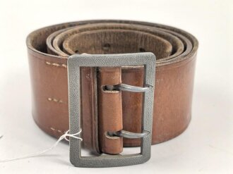 Zweidornkoppel für Offiziere des Heeres. Gesamtlänge 107cm, ungereinigtes Stück