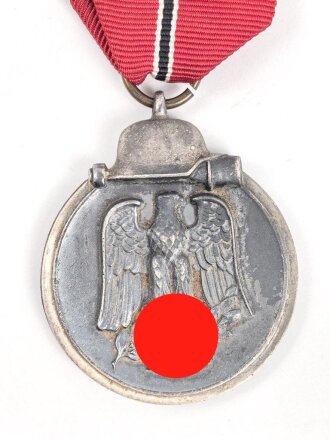 Medaille Winterschlacht im Osten, am Band
