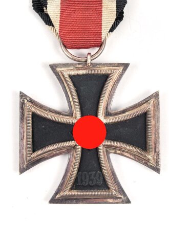Eisernes Kreuz 2. Klasse 1939 am Band. Sehr guter Zustand, keine Ringmarkierung