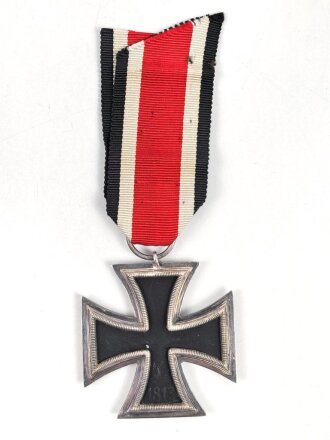 Eisernes Kreuz 2. Klasse 1939 am Band. Sehr guter Zustand, keine Ringmarkierung