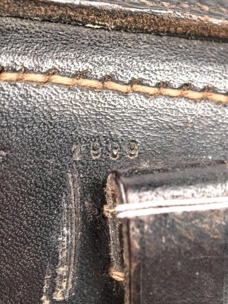 Koffertasche für Pistole P08 der Wehrmacht. Datiert 1938 oder 39, ungereinigtes Stück in gutem Gesamtzustand