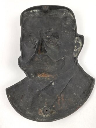 Generalfeldmarschall von Hindenburg, bronzierte Eisenguß Waldplakette, Höhe 37cm. Ungereinigt, guter Gesamtzustand