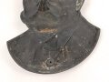 Generalfeldmarschall von Hindenburg, bronzierte Eisenguß Waldplakette, Höhe 37cm. Ungereinigt, guter Gesamtzustand