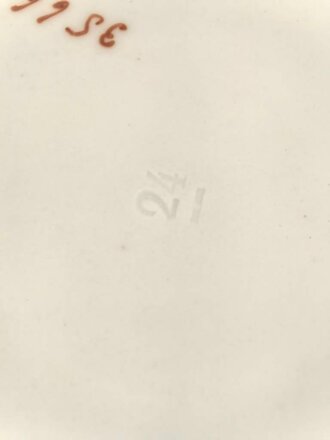 1. Weltkrieg, patriotischer Wandteller , Bildnis Generalfeldmarschall von Hindenburg in Eisernem Kreuz 1914. Durchmesser 24cm. Unbeschädigt, nicht gereinigt