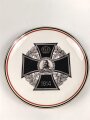 1. Weltkrieg, patriotischer Wandteller , Bildnis Generalfeldmarschall von Hindenburg in Eisernem Kreuz 1914. Durchmesser 24cm. Unbeschädigt, nicht gereinigt