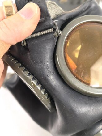 Gasmaske Wehrmacht in Bereitschaftsbüchse Modell 1938. Sehr guter Gesamtzustand