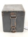 Batteriekasten ( Behälter für Stromquelle ) für diverse Optiken der Wehrmacht, Originallack