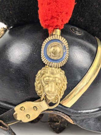 Bayern, Raupenhelm Modell 1868 für einen Artilleristen . Gereinigtes Stück, guter Gesamtzustand