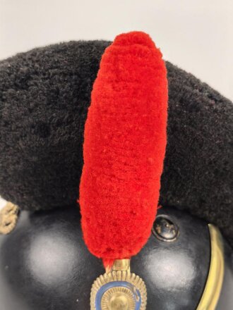 Bayern, Raupenhelm Modell 1868 für einen Artilleristen . Gereinigtes Stück, guter Gesamtzustand
