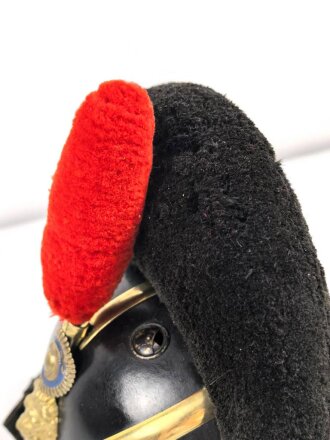 Bayern, Raupenhelm Modell 1868 für einen Artilleristen . Gereinigtes Stück, guter Gesamtzustand