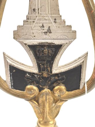 Reichskriegerbund Kyffhäuser, Fahnenspitze aus den 1920-30iger Jahren . Messing lackiert. Gesamthöhe 25cm