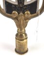 Reichskriegerbund Kyffhäuser, Fahnenspitze aus den 1920-30iger Jahren . Messing lackiert. Gesamthöhe 25cm