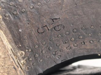 Paar Stiefel für Mannschaften, zweiteilige Sohle, eventuell für Reichsarbeitsdienst ? Innen im Schaft Grössenstempel. Getragenes Paar, Sohlenlänge 31,5cm. Anscheinend neuzeitlich geschwärzt