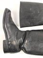 Paar Stiefel für Mannschaften, zweiteilige Sohle, eventuell für Reichsarbeitsdienst ? Innen im Schaft Grössenstempel. Getragenes Paar, Sohlenlänge 31,5cm. Anscheinend neuzeitlich geschwärzt