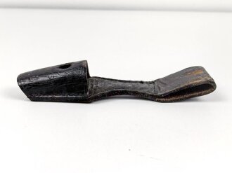 Koppelschuh für ein Extraseitengewehr der Wehrmacht. Lackleder
