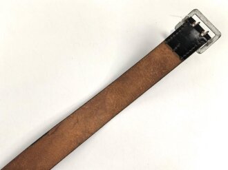 Deutschland nach 1945, Zweidornkoppel für Offiziere. Gesamtlänge 104cm