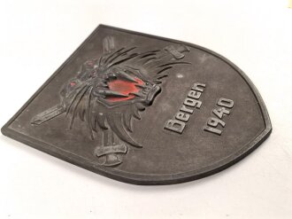 Kriegsmarine, Wandplakette "Tigerverband Bartels Bergen 1940"  Zinkguss, Originallack, Höhe 19cm