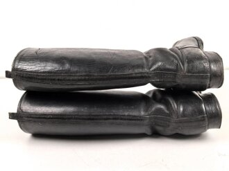 Paar Stiefel für Offiziere der Wehrmacht. Ungereinigtes Paar in gutem Gesamtzustand, Sohlenlänge 31cm
