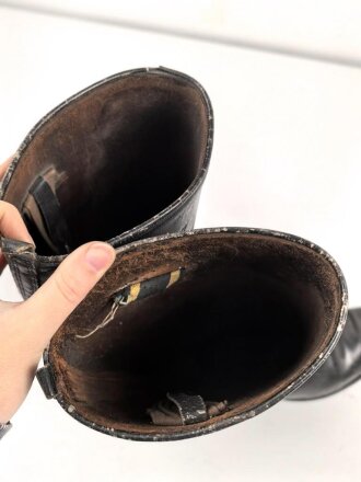 Paar Stiefel für Offiziere der Wehrmacht. Ungereinigtes Paar in gutem Gesamtzustand, Sohlenlänge 31cm