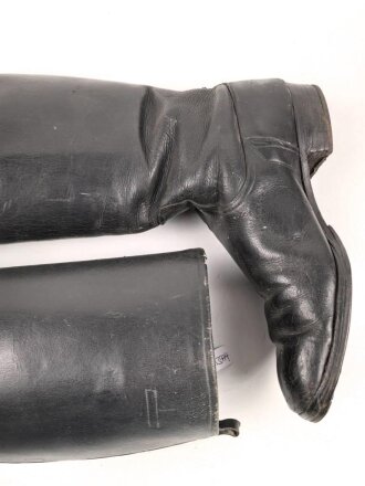 Paar Stiefel für Offiziere der Wehrmacht. Ungereinigtes Paar in gutem Gesamtzustand, Sohlenlänge 31cm