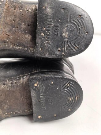 Paar Stiefel für Unteroffiziere der Wehrmacht. Ungereinigtes, privat beschafftes Paar in gutem Gesamtzustand, Sohlenlänge 28,5cm