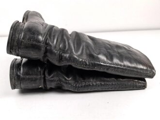 Paar Stiefel für Unteroffiziere der Wehrmacht. Ungereinigtes, privat beschafftes Paar in gutem Gesamtzustand, Sohlenlänge 28,5cm