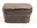 Koppeltasche für Sanitätspersonal der Wehrmacht. Rechte Seite, datiert 1939, Leder zum Teil angetrocknet