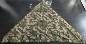 Zeltbahn 31 Wehrmacht. Farbfrisches Stück mit diversen Reparaturstellen
