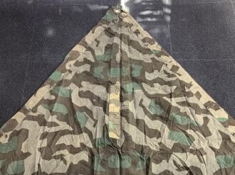 Zeltbahn 31 Wehrmacht. Farbfrisches Stück mit diversen Reparaturstellen